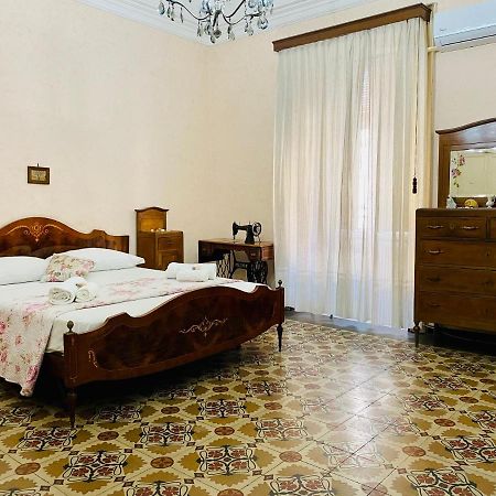 Zu Pippo'S House Apartment Catania Ngoại thất bức ảnh