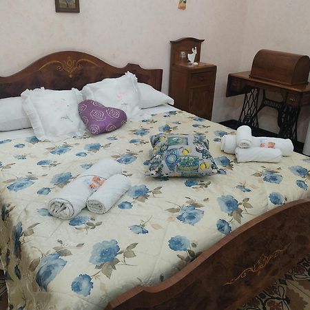 Zu Pippo'S House Apartment Catania Ngoại thất bức ảnh