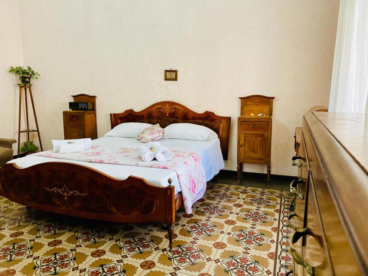 Zu Pippo'S House Apartment Catania Ngoại thất bức ảnh