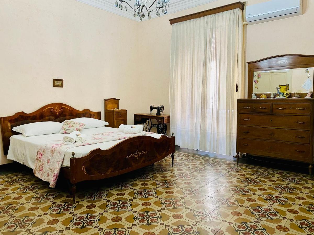 Zu Pippo'S House Apartment Catania Ngoại thất bức ảnh